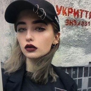 Meet your Posher, Vicky